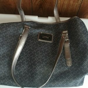 Tommy Hilfiger purse